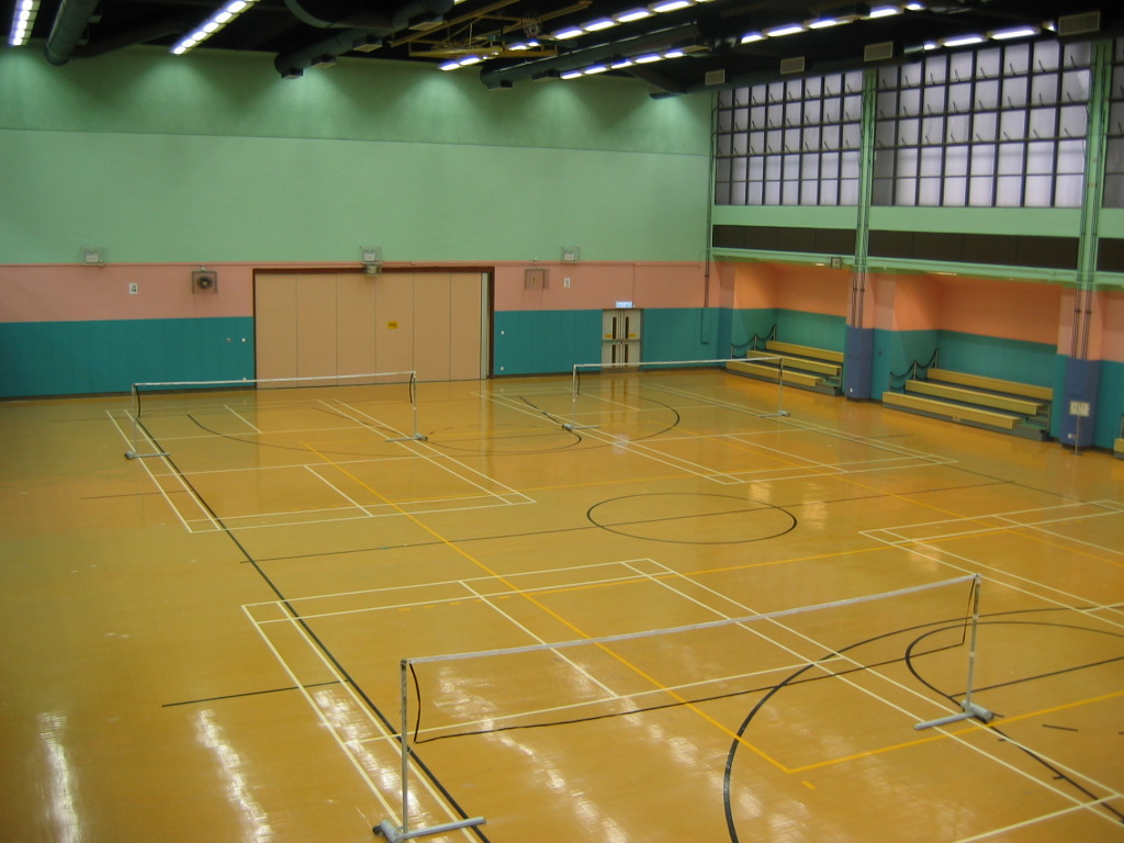 長發體育館的相片(一)